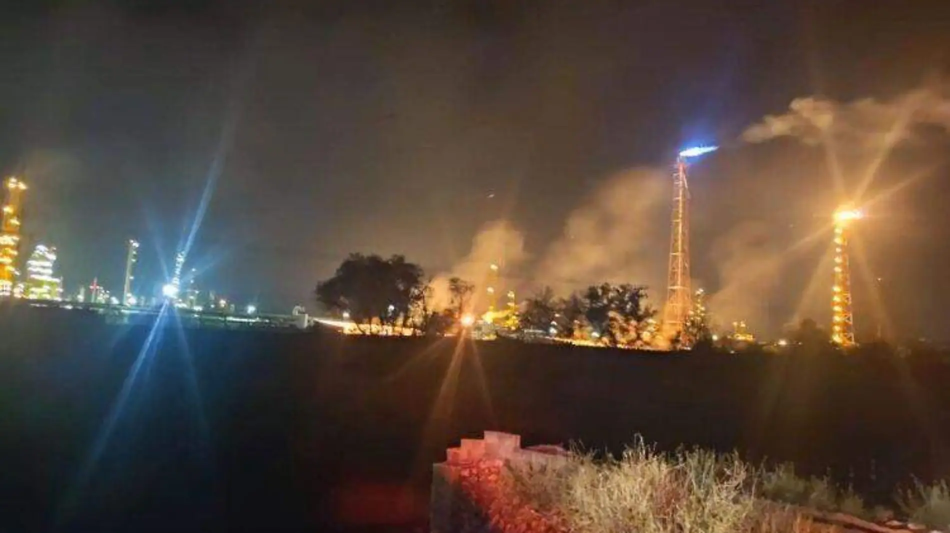 Foto de refineria en Tula de Pemex